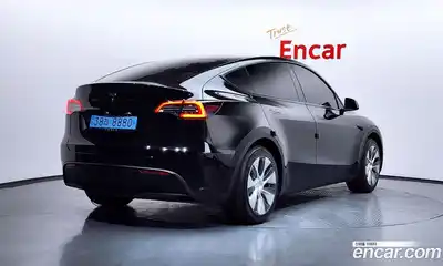 Tesla Model Y 2023 0.2 гидро в Москве № 1622409, миниатюра 2