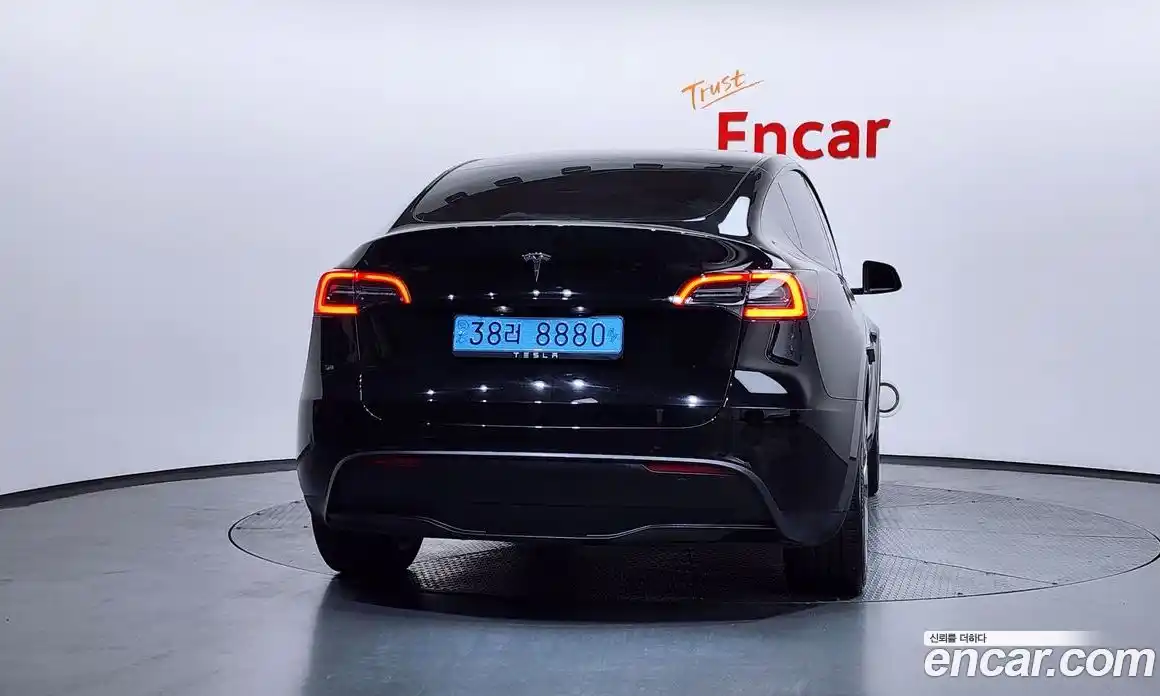 Tesla Model Y 2023 0.2 гидро в Москве № 1622409, фото 4