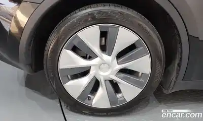 Tesla Model Y 2023 0.2 гидро в Москве № 1622409, миниатюра 5