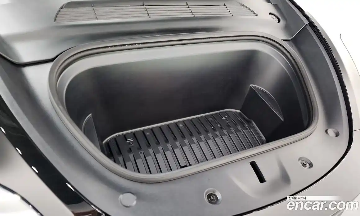 Tesla Model Y 2023 0.2 гидро в Москве № 1622409, фото 6