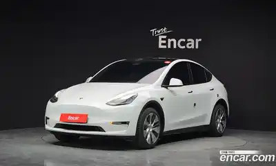 Tesla Model Y Standard Range RWD