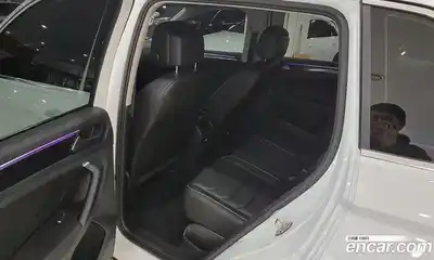 Volkswagen Tiguan 2023 2.0 гидро в Москве № 1622990, миниатюра 11