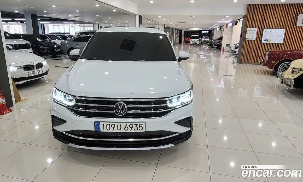 Volkswagen Tiguan 2023 2.0 гидро в Москве № 1622990, фото 3