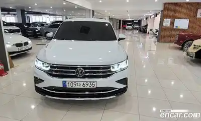 Volkswagen Tiguan 2023 2.0 гидро в Москве № 1622990, миниатюра 3