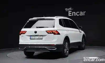 Volkswagen Tiguan 2023 2.0 гидро в Москве № 1623090, миниатюра 2