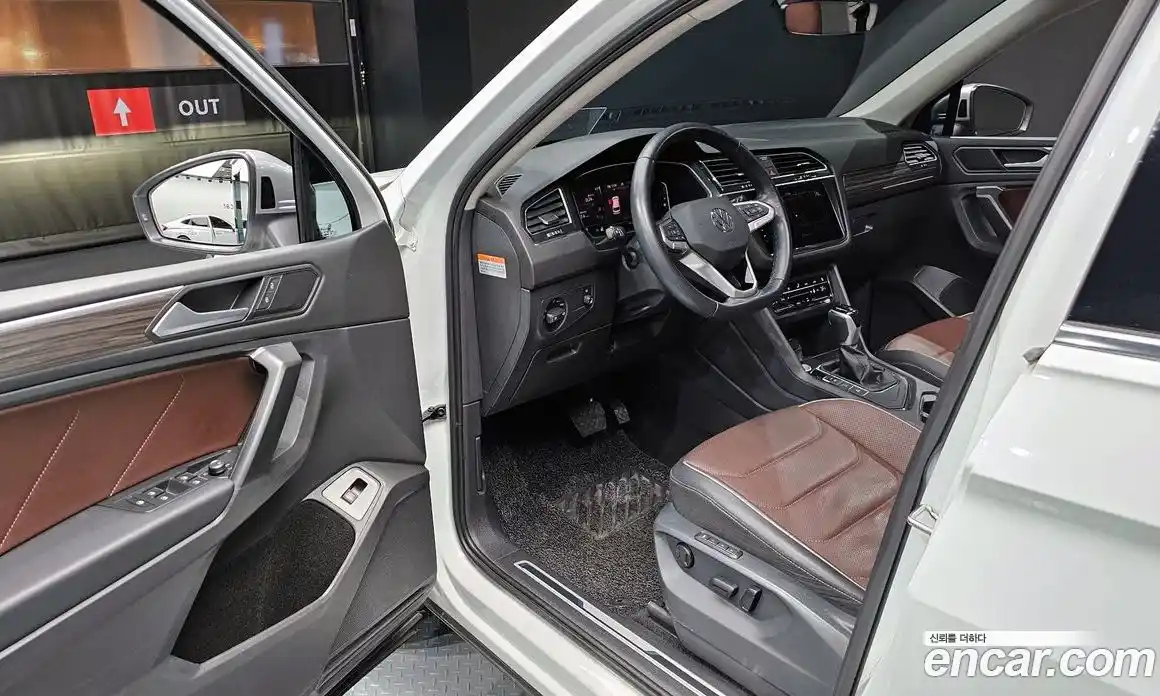 Volkswagen Tiguan 2023 2.0 гидро в Москве № 1623090, фото 10