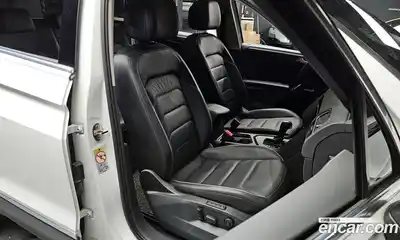 Volkswagen Tiguan 2019 2.0 гидро в Москве № 1623318, миниатюра 11