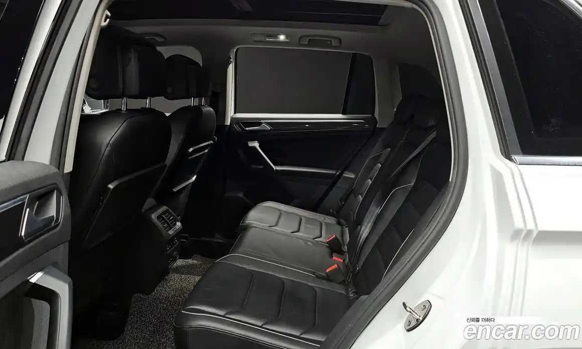 Volkswagen Tiguan 2019 2.0 гидро в Москве № 1623318, фото 12