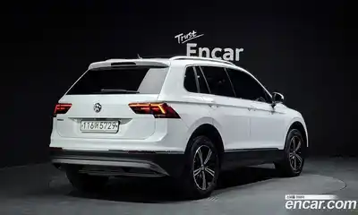 Volkswagen Tiguan 2019 2.0 гидро в Москве № 1623318, миниатюра 2