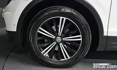 Volkswagen Tiguan 2019 2.0 гидро в Москве № 1623318, миниатюра 5