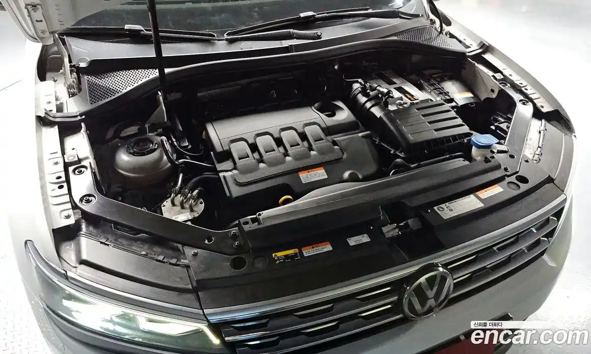 Volkswagen Tiguan 2019 2.0 гидро в Москве № 1623318, фото 6