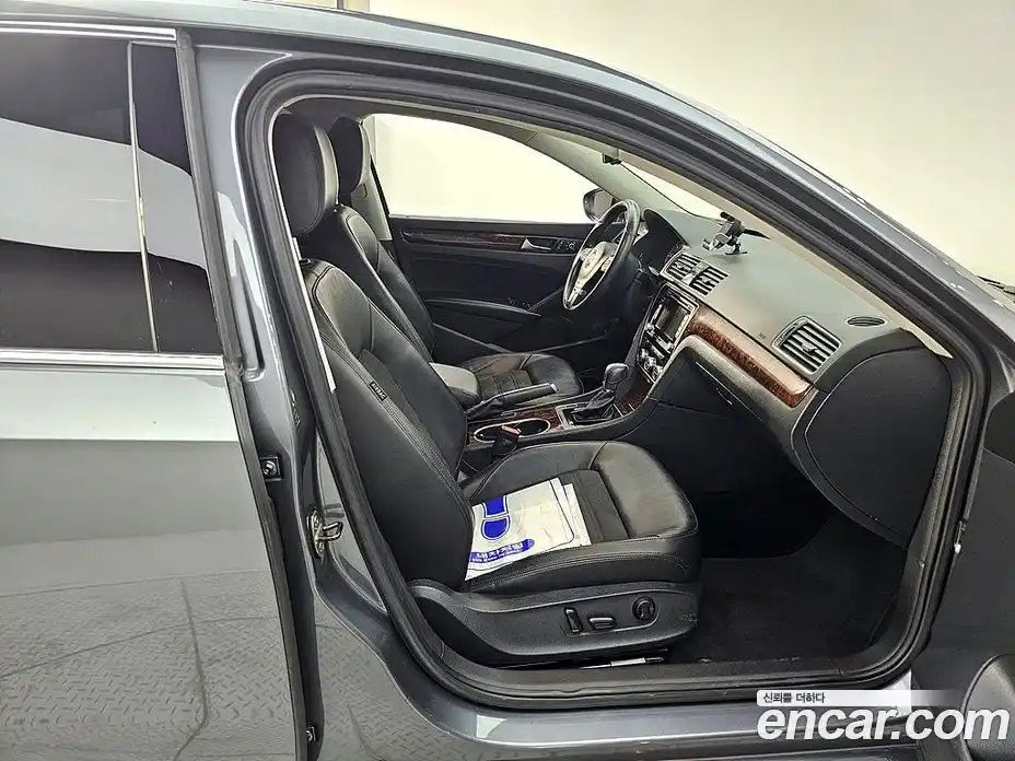 Volkswagen Passat 2013 2.0 гидро в Москве № 1623391, фото 11