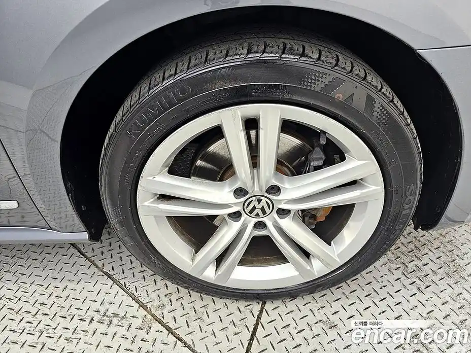Volkswagen Passat 2013 2.0 гидро в Москве № 1623391, фото 20