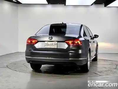 Volkswagen Passat 2013 2.0 гидро в Москве № 1623391, миниатюра 3