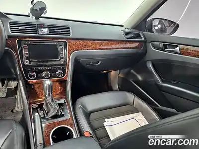 Volkswagen Passat 2013 2.0 гидро в Москве № 1623391, миниатюра 10