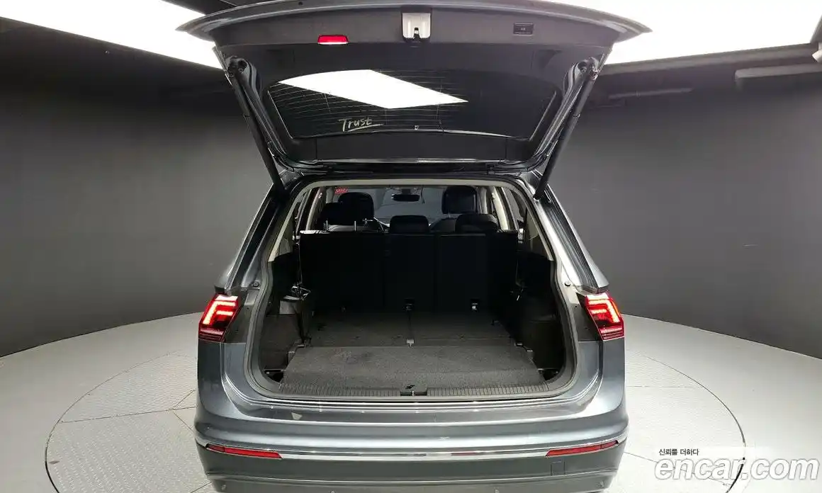 Volkswagen Tiguan 2020 2.0 гидро в Москве № 1623546, фото 20