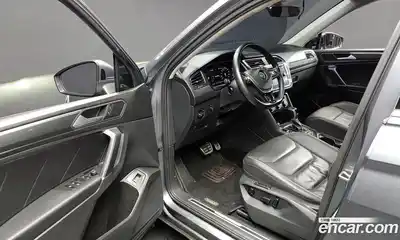 Volkswagen Tiguan 2020 2.0 гидро в Москве № 1623546, миниатюра 10