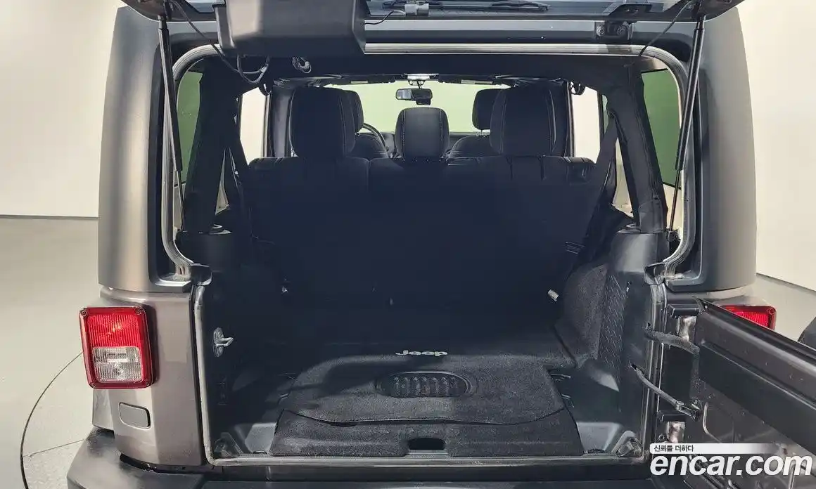 Jeep Wrangler 2016 3.6 гидро в Москве № 1624088, фото 18