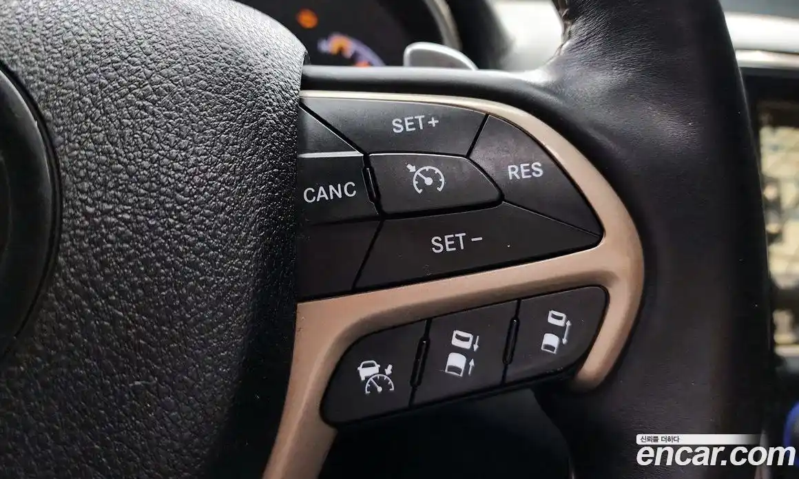 Jeep Cherokee 2015 3.0 гидро в Москве № 1624219, фото 18