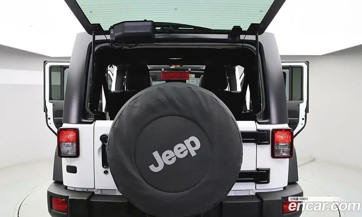 Jeep Wrangler 2017 3.6 гидро в Москве № 1624256, фото 15