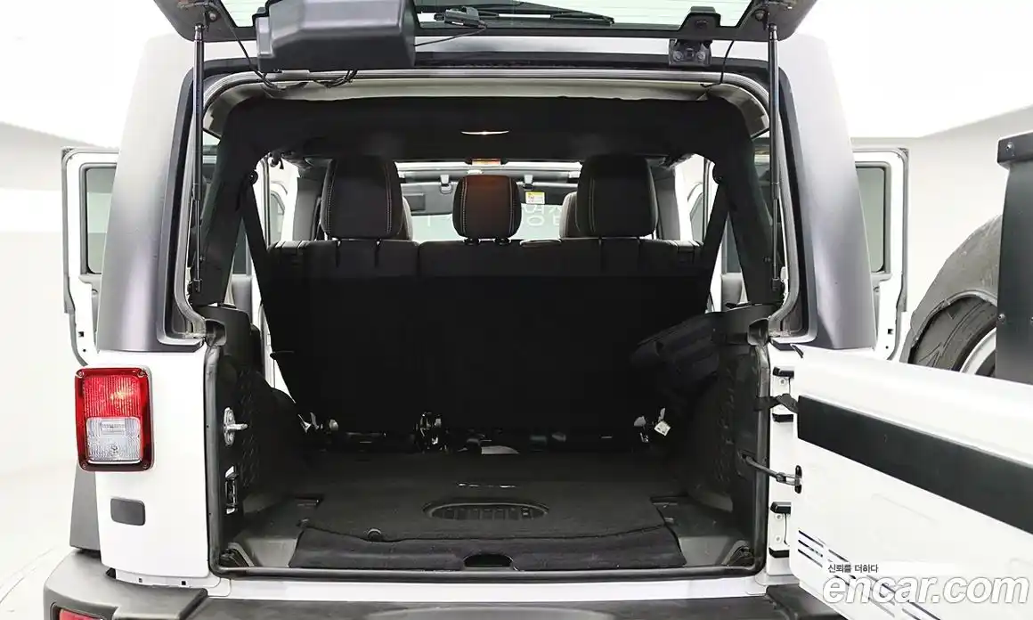 Jeep Wrangler 2017 3.6 гидро в Москве № 1624256, фото 20