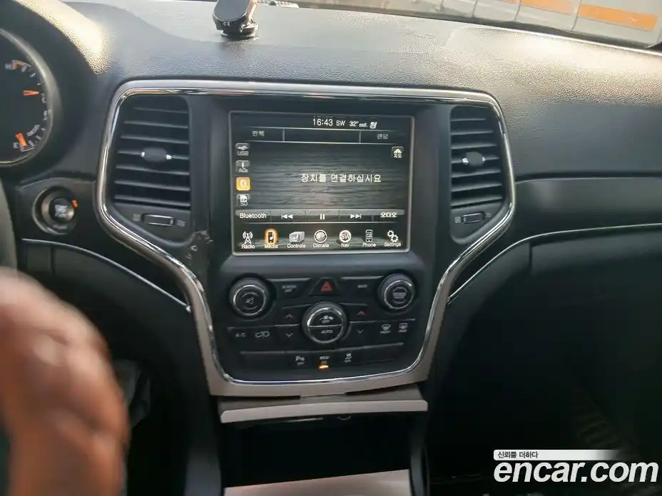 Jeep Cherokee 2014 2.0 гидро в Москве № 1624300, фото 16