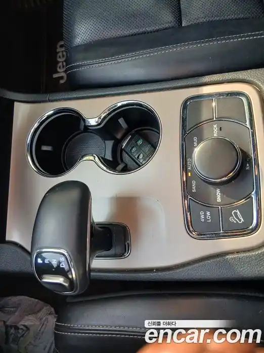 Jeep Cherokee 2014 2.0 гидро в Москве № 1624300, фото 18