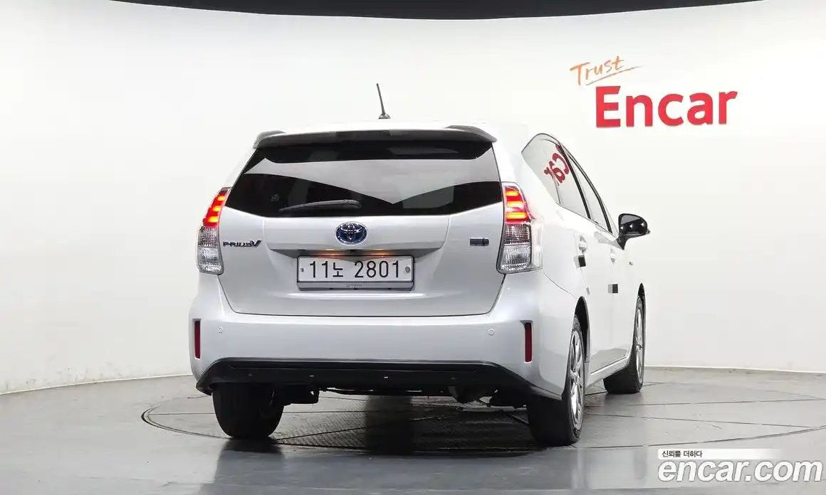 Toyota Prius 2015 1.8 гидро в Москве № 1624415, фото 4