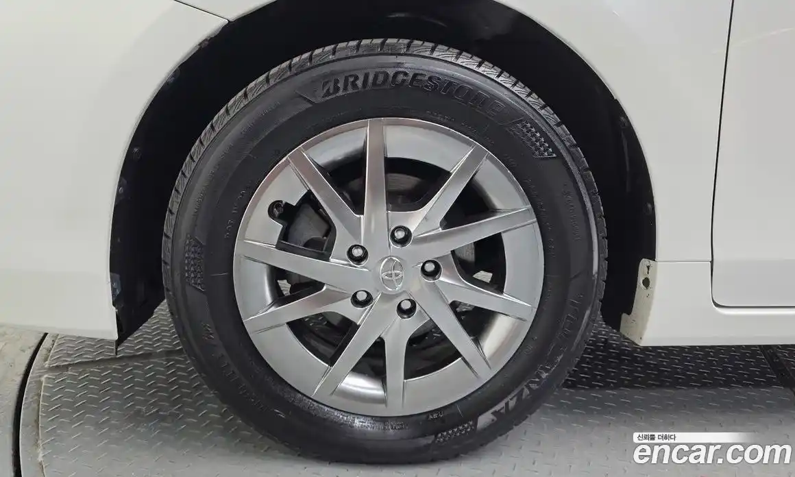 Toyota Prius 2015 1.8 гидро в Москве № 1624415, фото 5