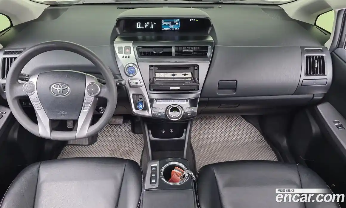 Toyota Prius 2015 1.8 гидро в Москве № 1624415, фото 7