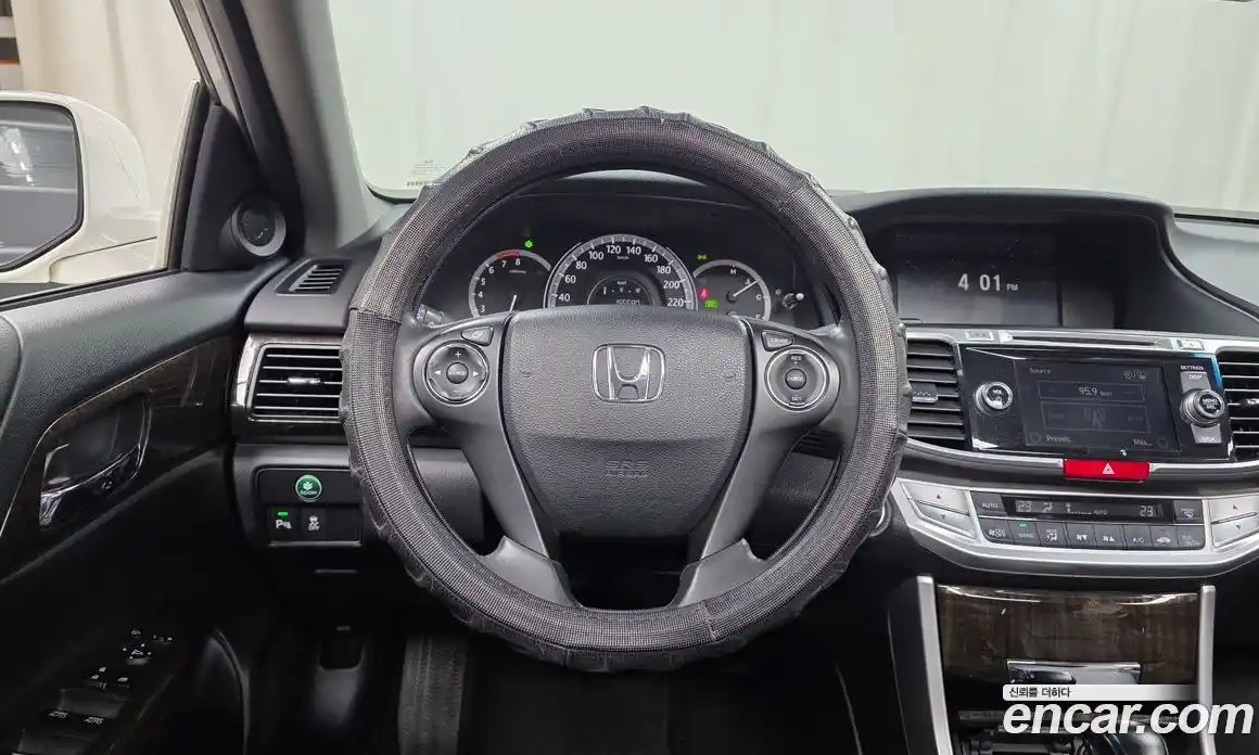 Honda Accord 2014 2.4 гидро в Москве № 1624670, фото 13