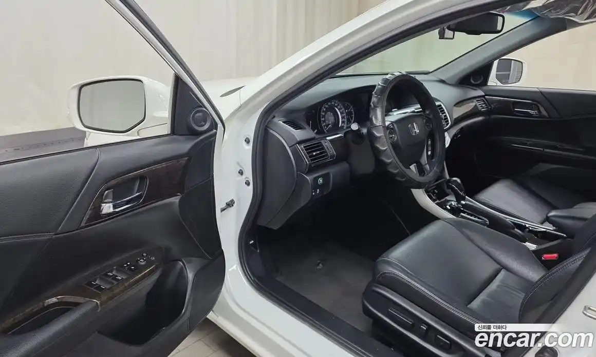 Honda Accord 2014 2.4 гидро в Москве № 1624670, фото 10