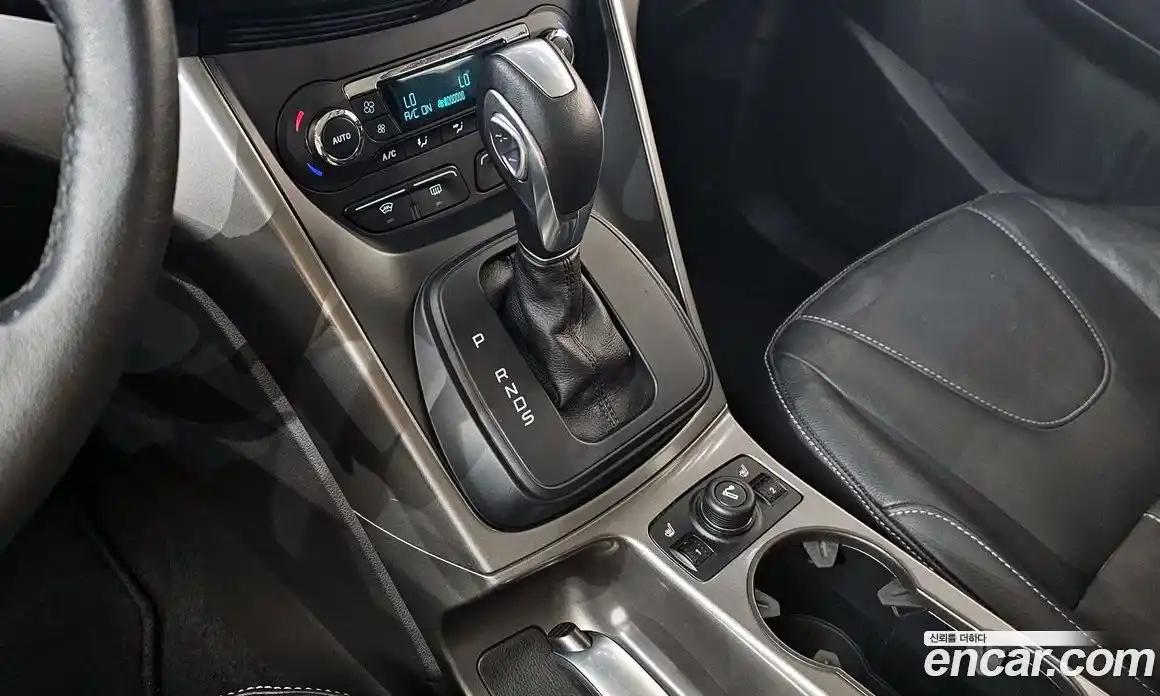 Ford Kuga 2016 2.0 гидро в Москве № 1624894, фото 9