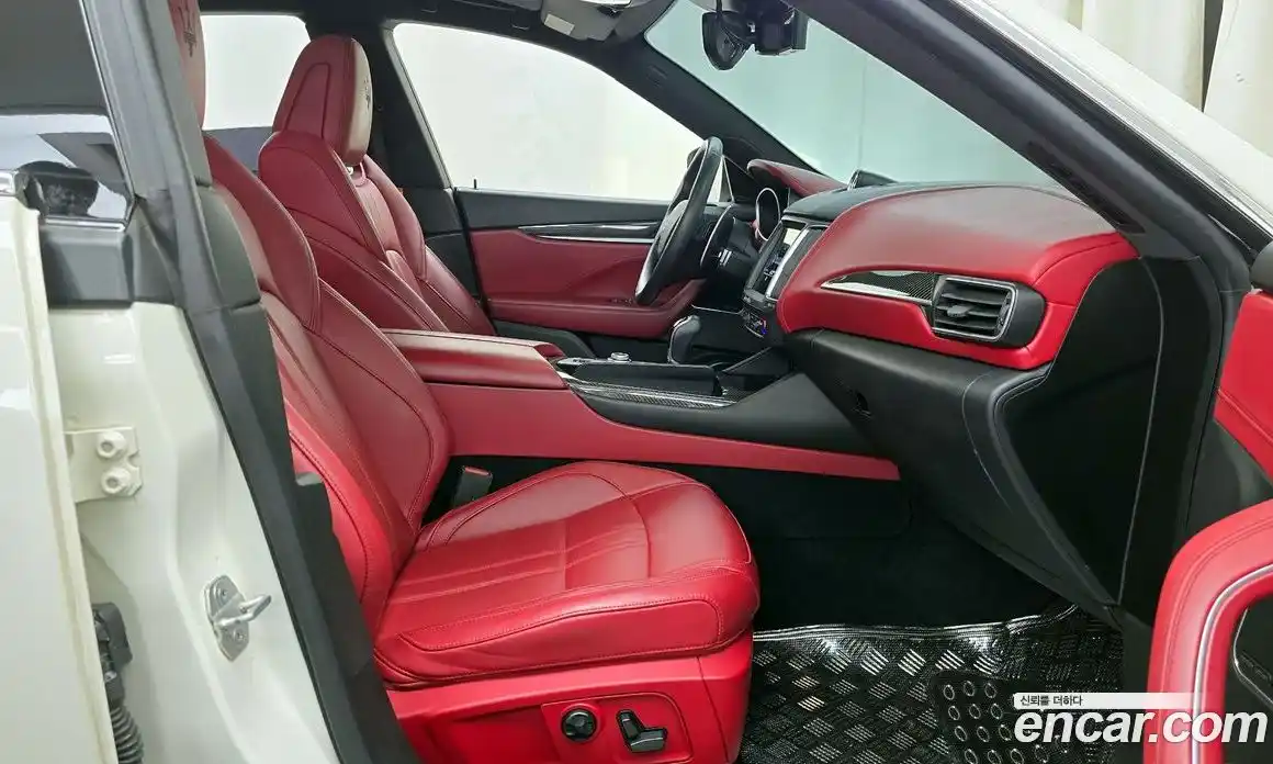 Maserati Levante 2017 3.0 гидро в Москве № 1625415, фото 11