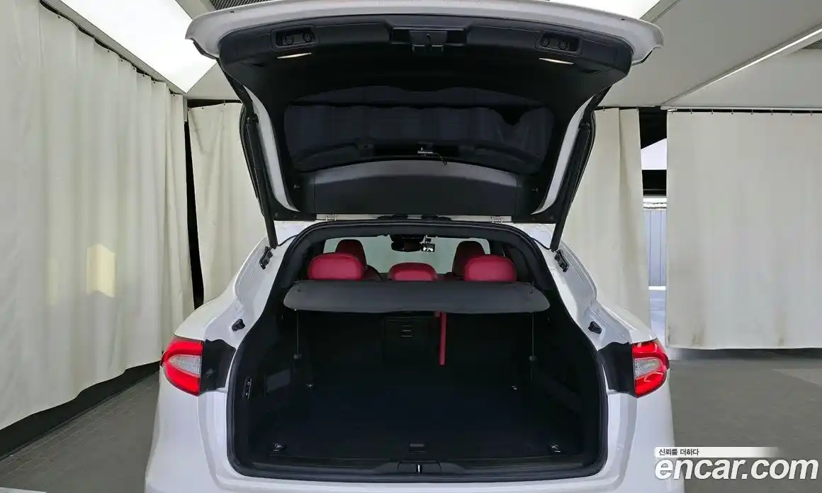 Maserati Levante 2017 3.0 гидро в Москве № 1625415, фото 20