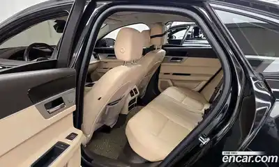 Jaguar XF 2016 2.0 гидро в Москве № 1625582, миниатюра 11