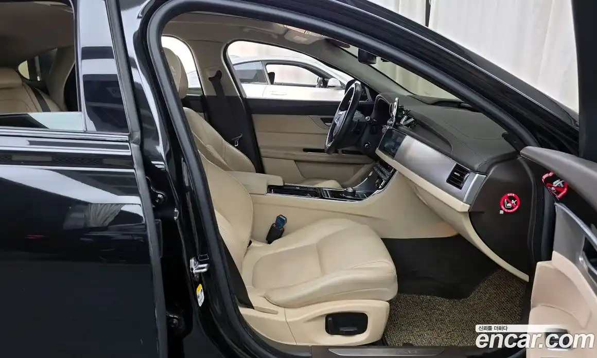 Jaguar XF 2016 2.0 гидро в Москве № 1625582, фото 12