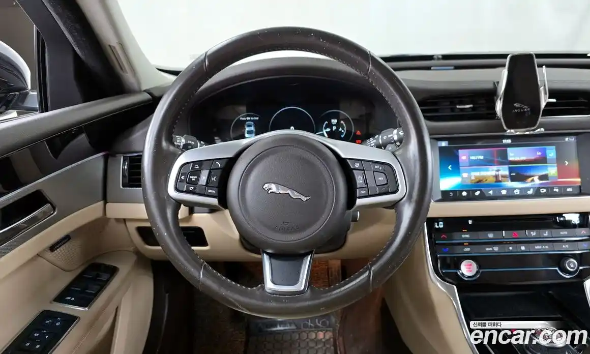 Jaguar XF 2016 2.0 гидро в Москве № 1625582, фото 13