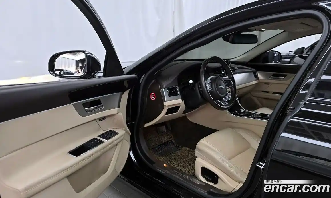 Jaguar XF 2016 2.0 гидро в Москве № 1625582, фото 10