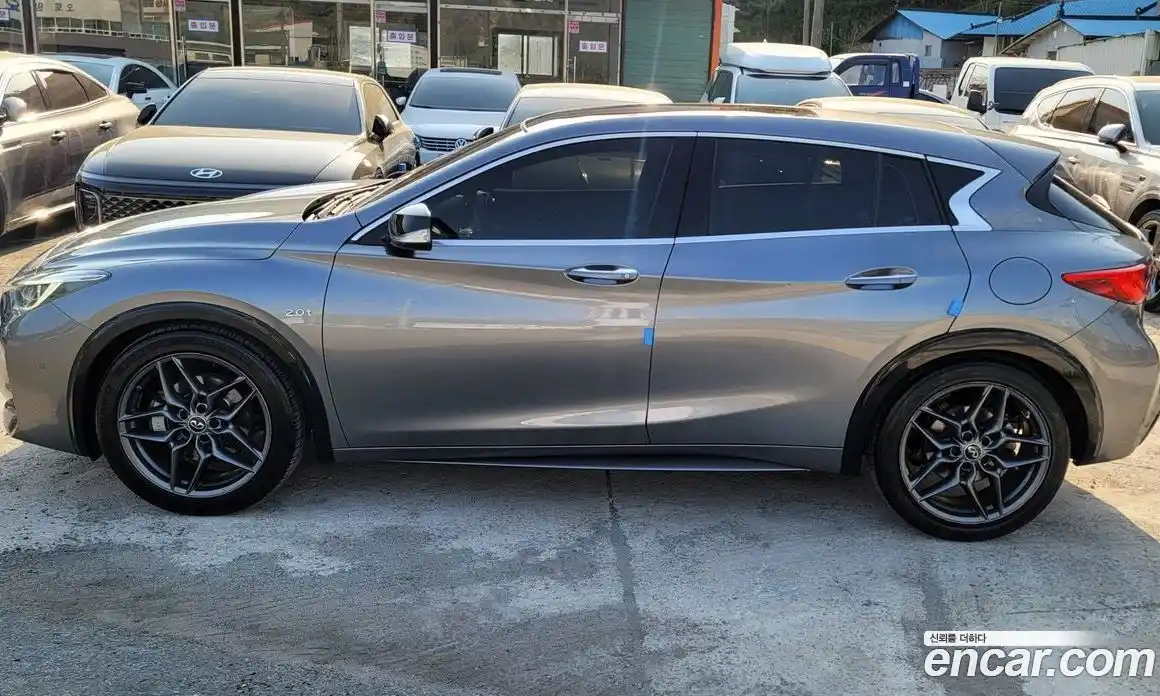 Infiniti Q30 2017 2.0 гидро в Москве № 1625776, фото 11