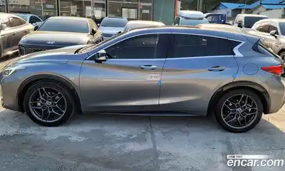 Infiniti Q30 2017 2.0 гидро в Москве № 1625776, миниатюра 11