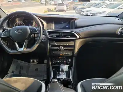 Infiniti Q30 2017 2.0 гидро в Москве № 1625776, миниатюра 7