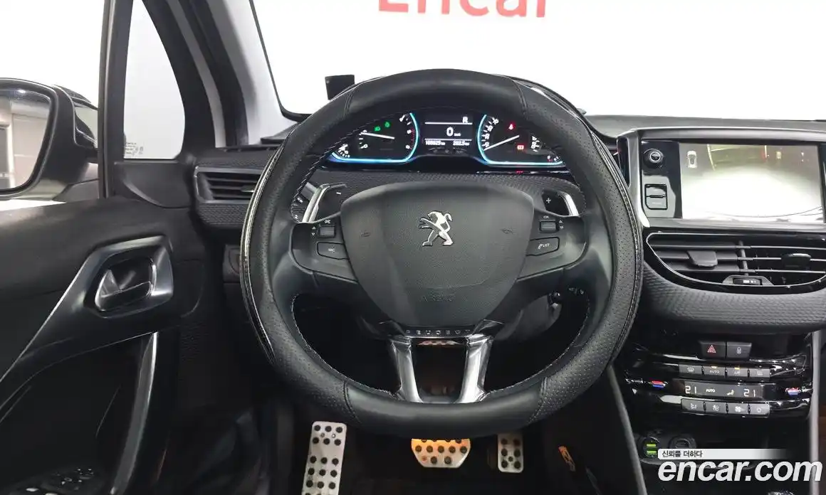 Peugeot 2008 2016 1.6 гидро в Москве № 1625880, фото 12