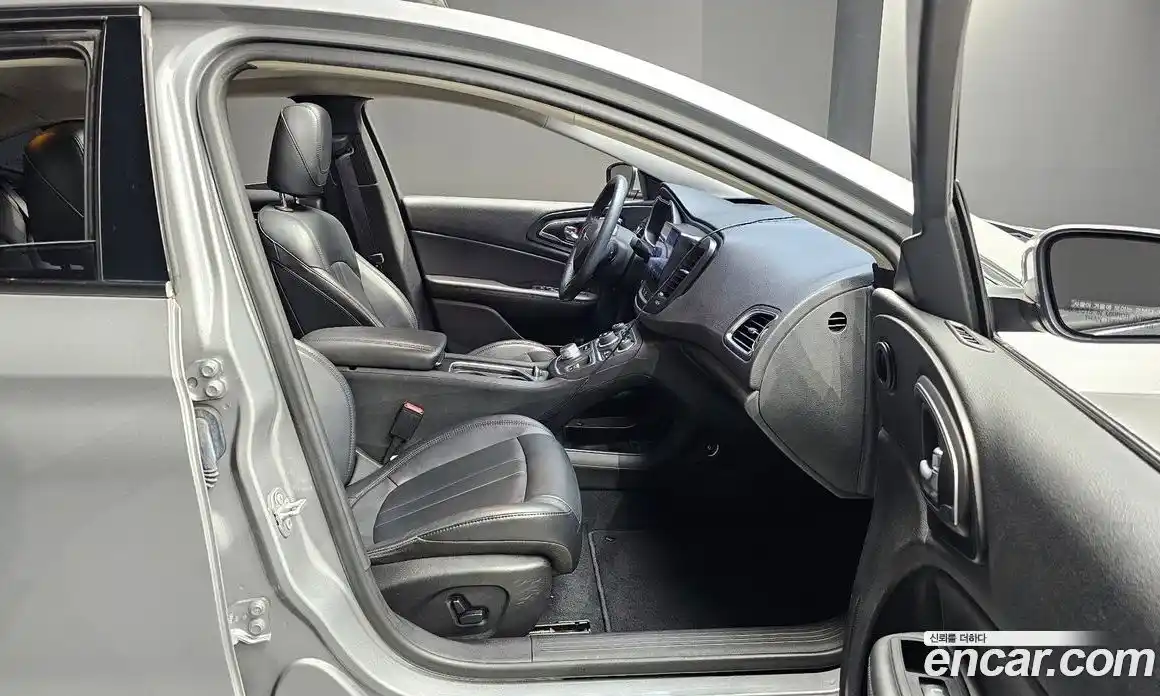 Chrysler 200 2015 2.4 гидро в Москве № 1626068, фото 11