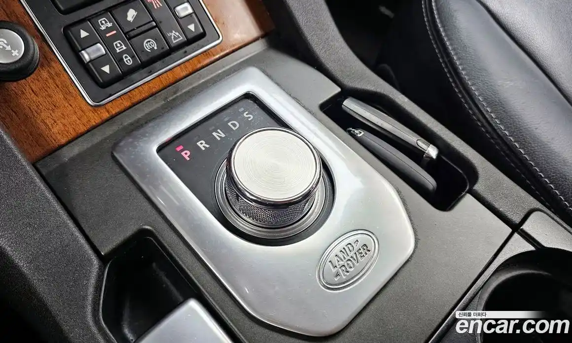 Land Rover Discovery 2016 3.0 гидро в Москве № 166608, фото 9