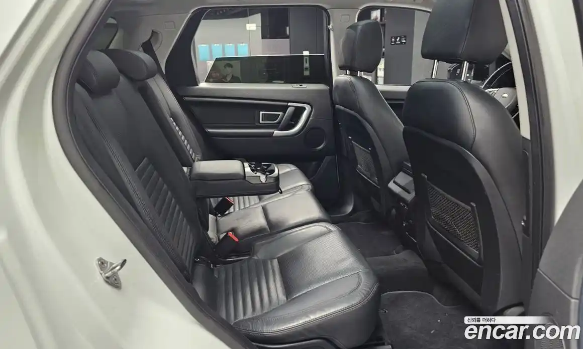 Land Rover Discovery Sport 2016 2.0 гидро в Москве № 166648, фото 12