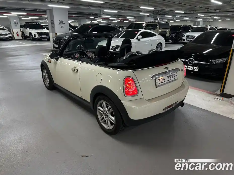 Mini Cooper Convertible 2011 1.6 гидро в Москве № 188786, фото 16