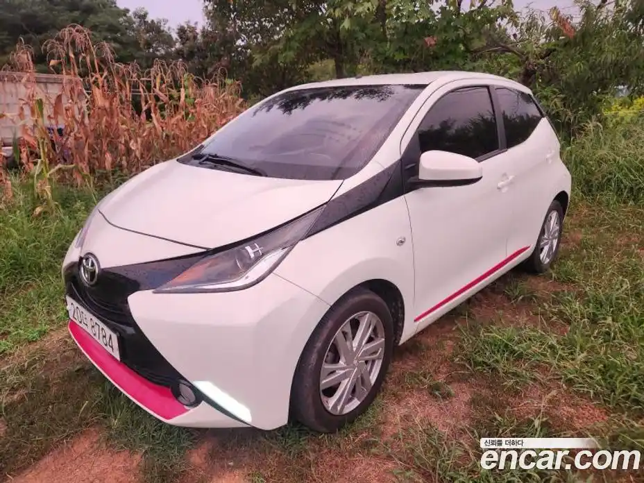 Toyota Aygo 2018 1.0 гидро в Москве № 215640, фото 4