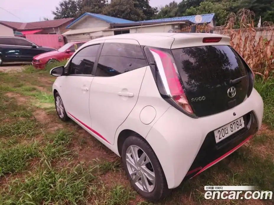 Toyota Aygo 2018 1.0 гидро в Москве № 215640, фото 5