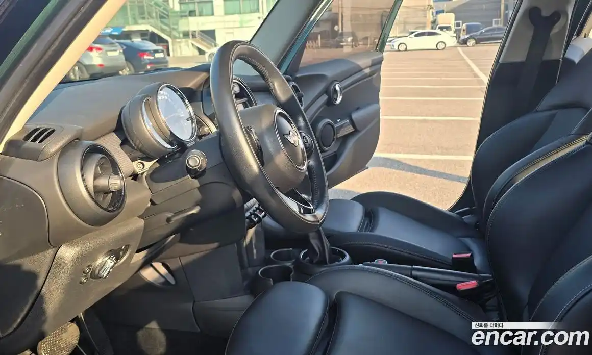 Mini Cooper 2017 2.0 гидро в Москве № 499395, фото 10